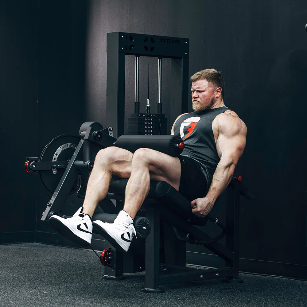 Selectorized Leg Extension and Curl Machine - Image 4