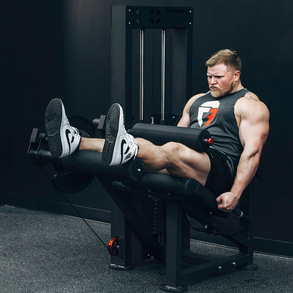Selectorized Leg Extension and Curl Machine - Image 5