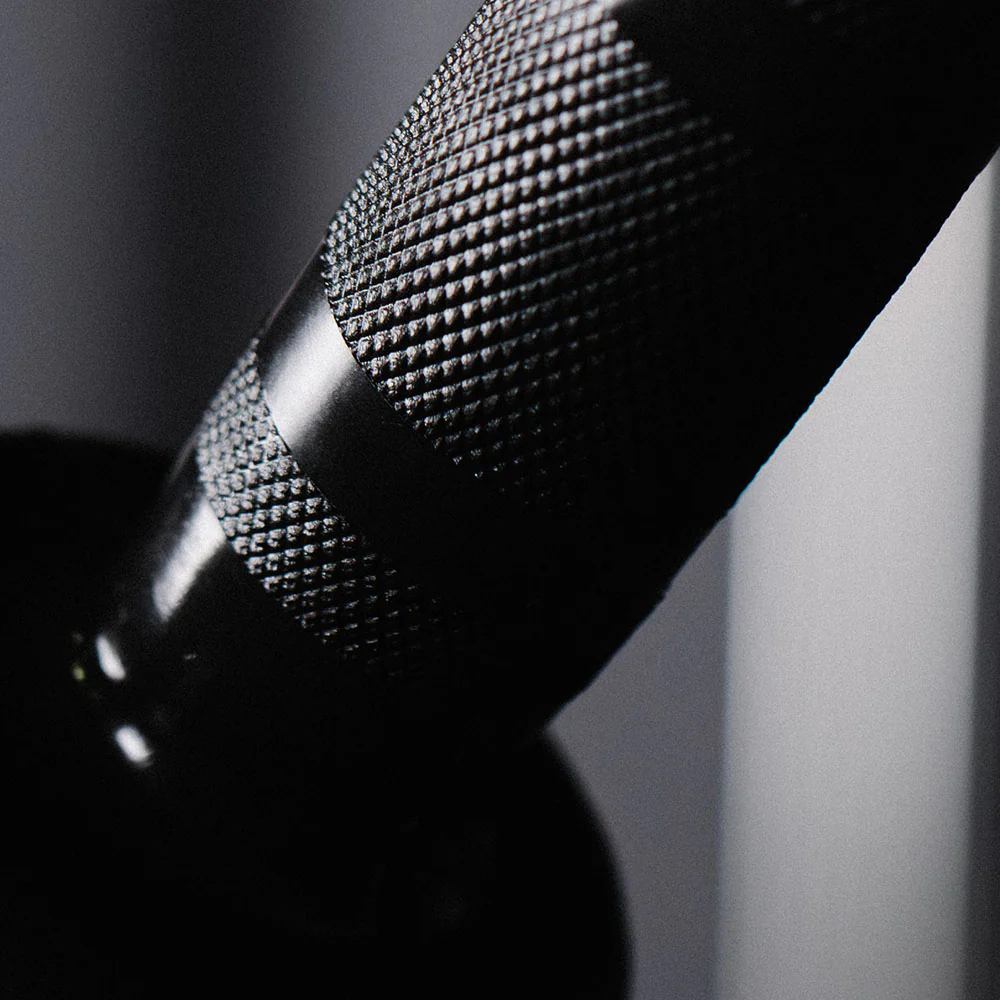 Scratch and Dent, V-Shaped Cable Machine Attachment - Image 4